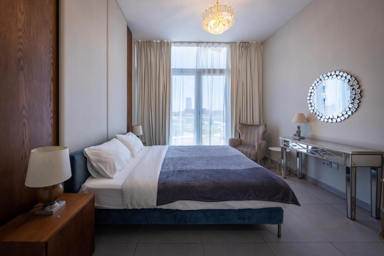 Apartment Modern Beachfront 1br - Royal Bay Azizi *
